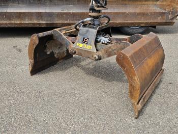 T158/II 6X6 / HMF Z CRANE + 2 SIDE TIPPER